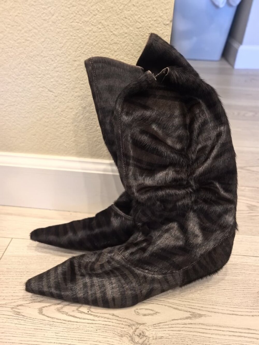 Vintage Italy Zebra Tiger Stripe Calf Hair Slouchy Boots Pointed Toe Kitten Heel